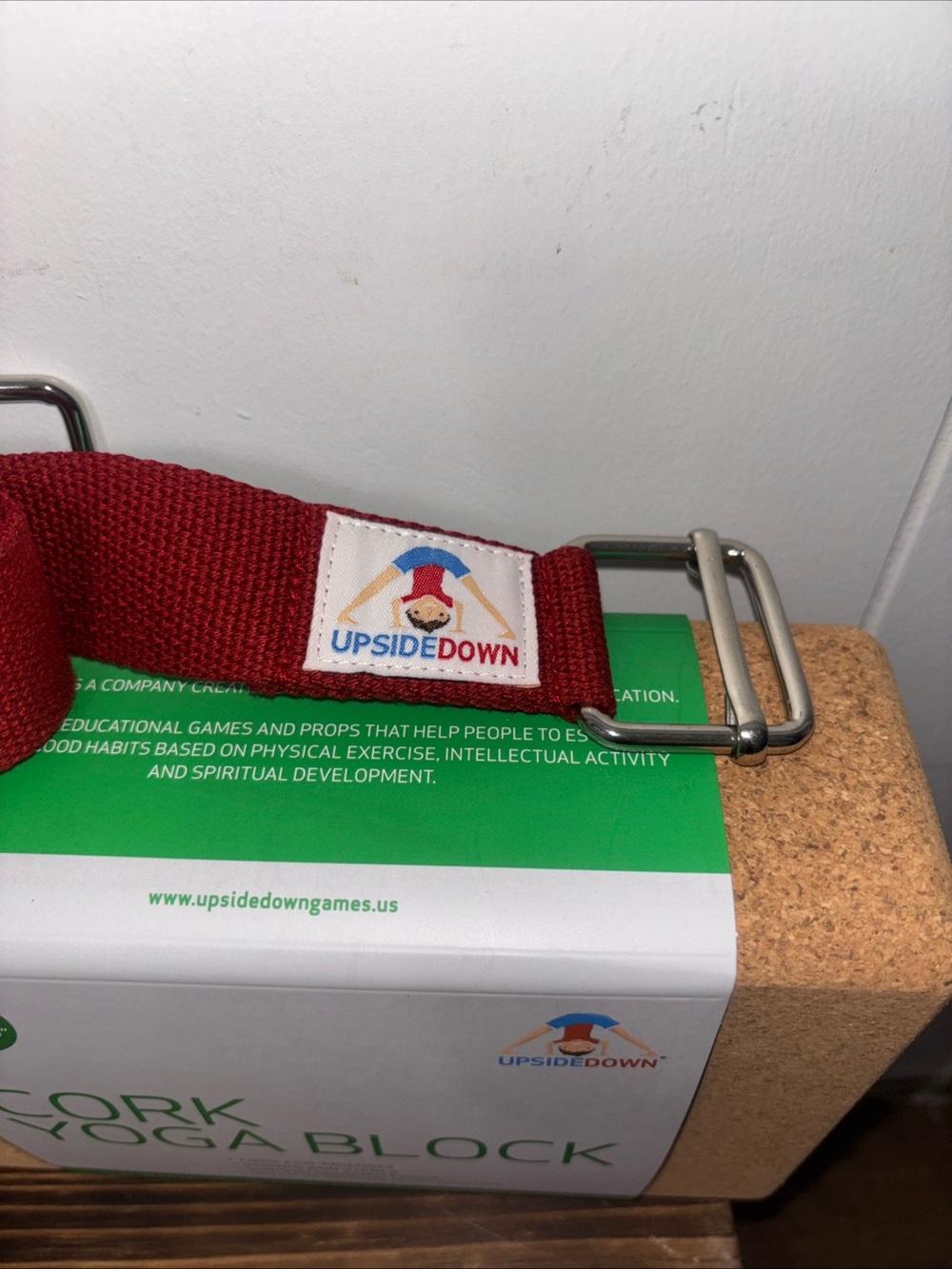 2 Cork Yoga Blocks & 2 Straps Red/blue Including Yoga Black Bag 5 Piece Set New - Picture 12 of 15